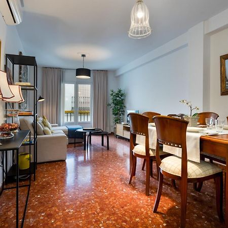 Mara Arenal Sevilla Экстерьер фото